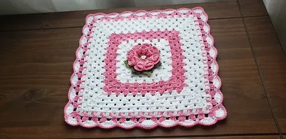 Porta Lingerie em Crochê - Rosália - artesanato de Mari Crochê feito com carinho!