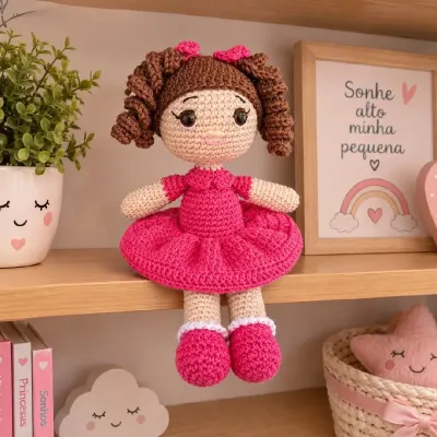 Boneca em amigurumi - artesanato de Ternurinha Crochê