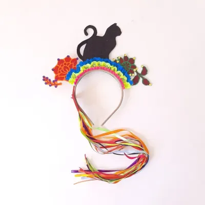 Tiara Gato Preto - artesanato de Estudio Bananeira