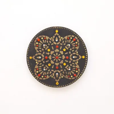 Mandala Indiana Preta - artesanato de Estudio Bananeira