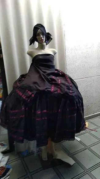 Baiana preta com roxo - artesanato de Ateliê Ofatemi