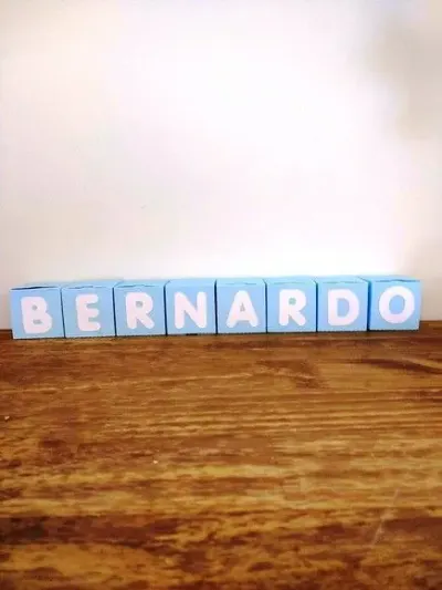 Mini caixa cubo letrinhas - artesanato de Fina Essência Papelaria Personalizada