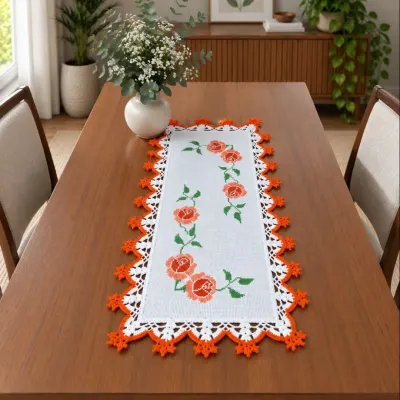 Caminho de Mesa bordado em ponto cruz com barrado em crochê - TM06 - artesanato de Ivis by Hands