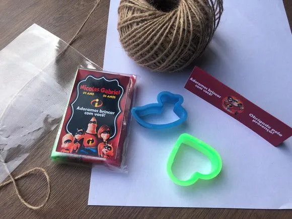 Massinha Modelar Incríveis Personalizada - artesanato feito à mão por creativitybynina