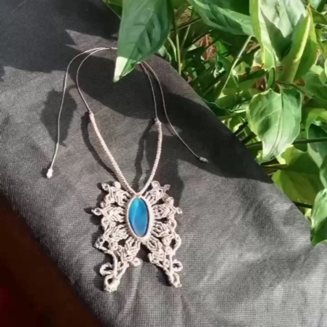 Colar Boho Macramé com Pedra Natural - artesanato feito à mão por Luna Dreads e Artes 🌜