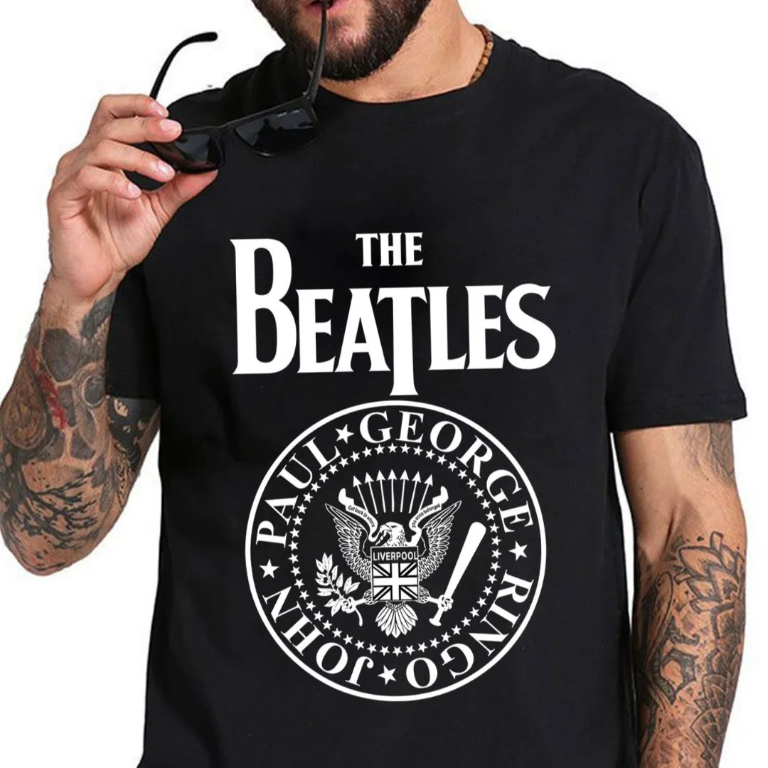 Camiseta The Beatles estampa logo bandeira, exclusiva tamanhos unisex, cores variadas - artesanato feito à mão por Lado B Rock Camisetas