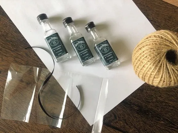Garrafinha Personalizada - artesanato feito à mão por creativitybynina