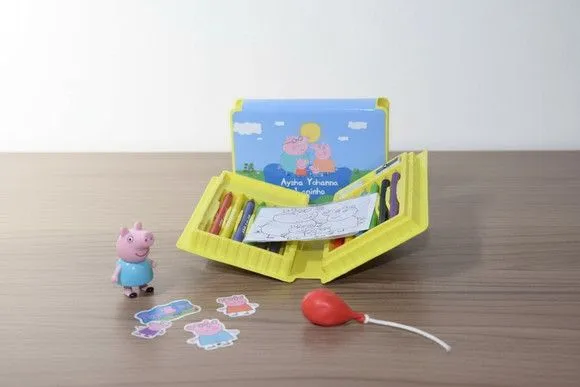 Estojinho de Pintura - Porquinho Rosa Personalizado - artesanato feito à mão por Mi Papelaria Criativa