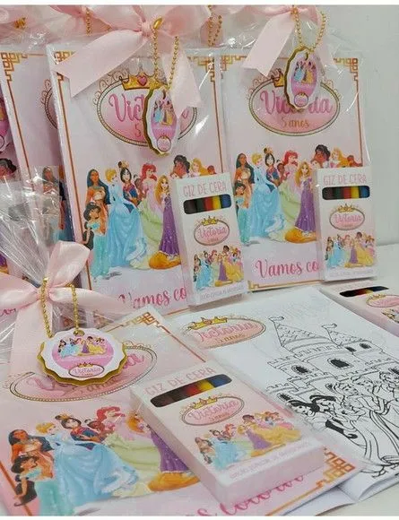 Revista Colorir Realeza Personalizada - feito à mão por Mi Papelaria Criativa