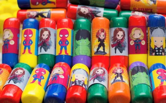 Lembrancinha Personalizada Heróis Sabonete Mágico Massinha - artesanato feito à mão por Juliana Biz - casa e bem estar