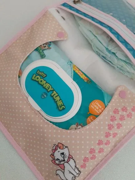 Kit higiene do bebê- Porta fraldas e lenço umedecido - feito à mão por Innovare Studio