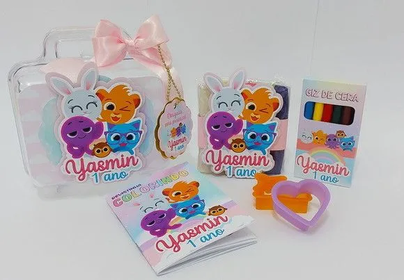 Maleta Bolofofos Personalizada - feito à mão por Mi Papelaria Criativa