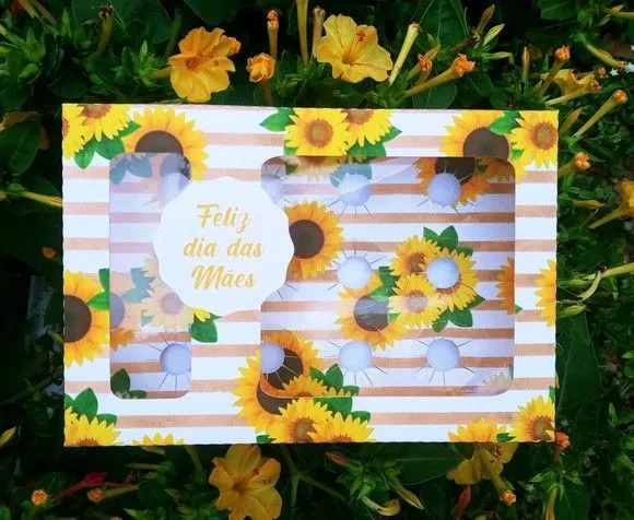 Caixinha para 12 doces dia das mães