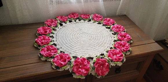 Centro de Mesa em Crochê Flores Mescla Pink