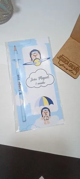 Lembrancinha Urso Aviador Cartão com Lápis Personalizado - foto 2