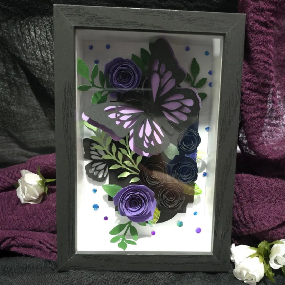 Shadowbox Metamorfose — Quadro 3D Borboleta e Rosas - foto 2