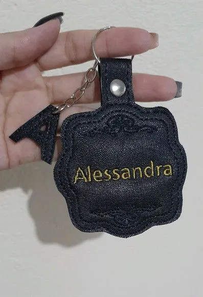 Chaveiro personalizado - artesanato feito à mão por Innovare Studio