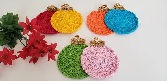 Descanso de Taças em Crochê Bolas de Natal Coloridas - foto 4