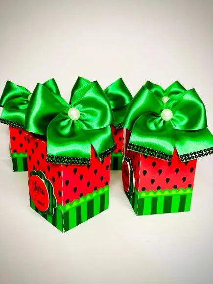 Caixa Milk Tema Melancia - artesanato de Fina Essência Papelaria Personalizada