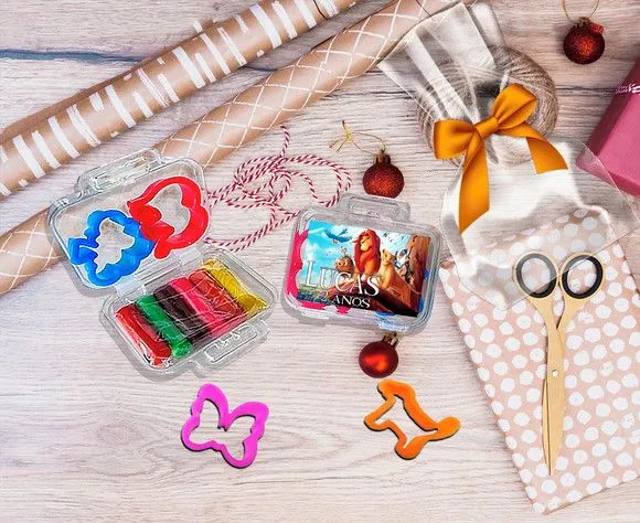 Mini Maleta com Massinhas Rei Leão Personalizada - artesanato feito à mão por Artmanha Lembrancinhas