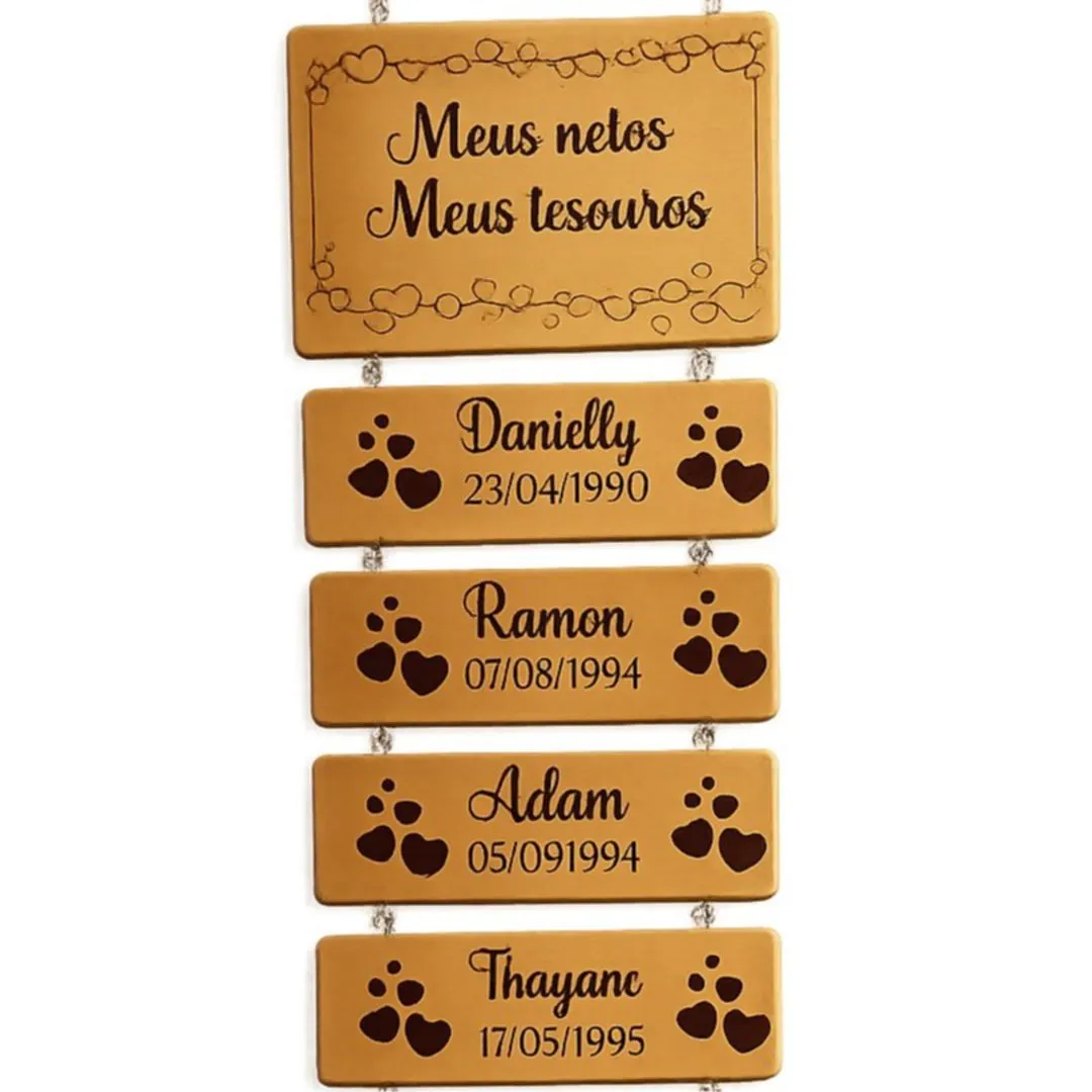 Plaquinha de Madeira Suspensa Personalizada com Nomes e Datas de Nascimento - foto 4