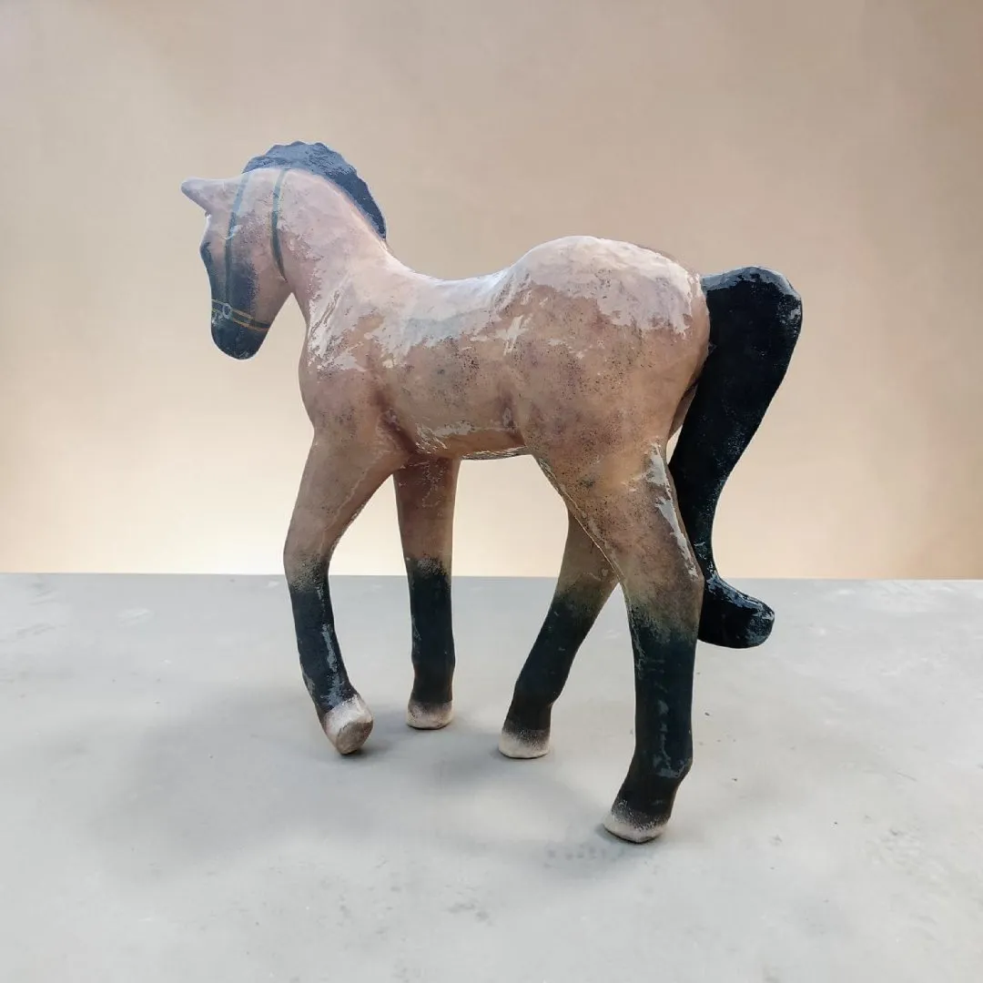 cavalo decorativo em papel machê - foto 4
