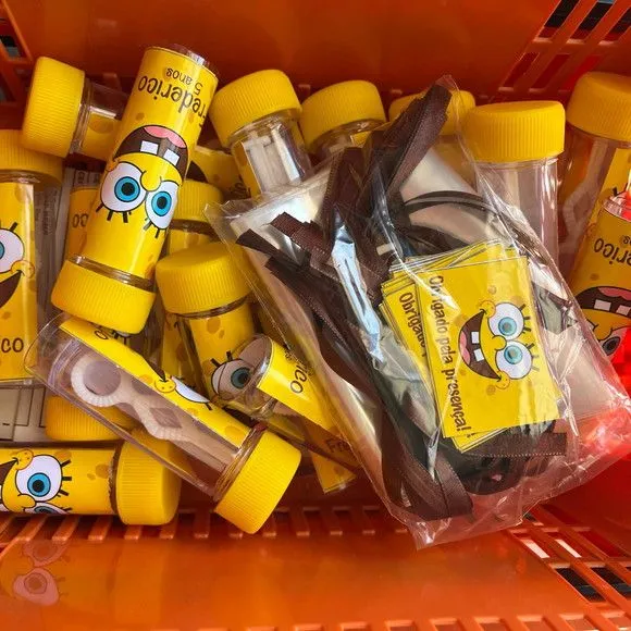 Bolinha de Sabão Bob Esponja Personalizada - artesanato feito à mão por Mi Papelaria Criativa