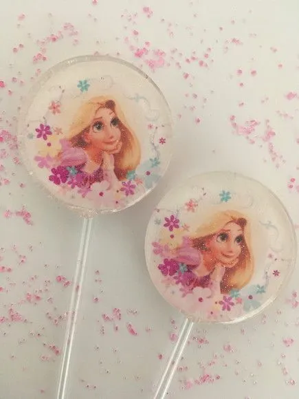 Rapunzel - Enrolados - artesanato feito à mão por Lollipops Cristal