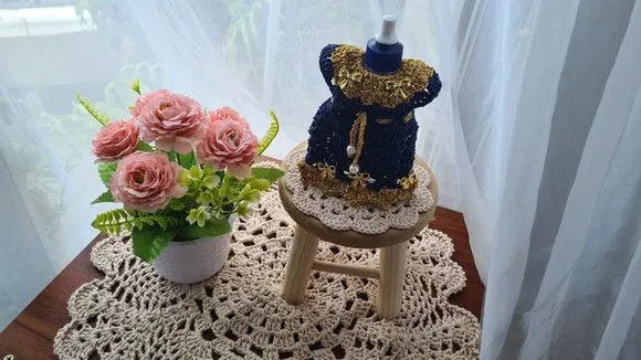 Capa Adoçante Vestidinho Cinderela Dourado com Azul Ravenna - foto 3