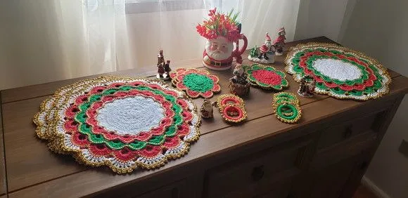 Conjunto Sousplat Natal Luxo Crochê Vermelho Verde 18 Peças - foto 2