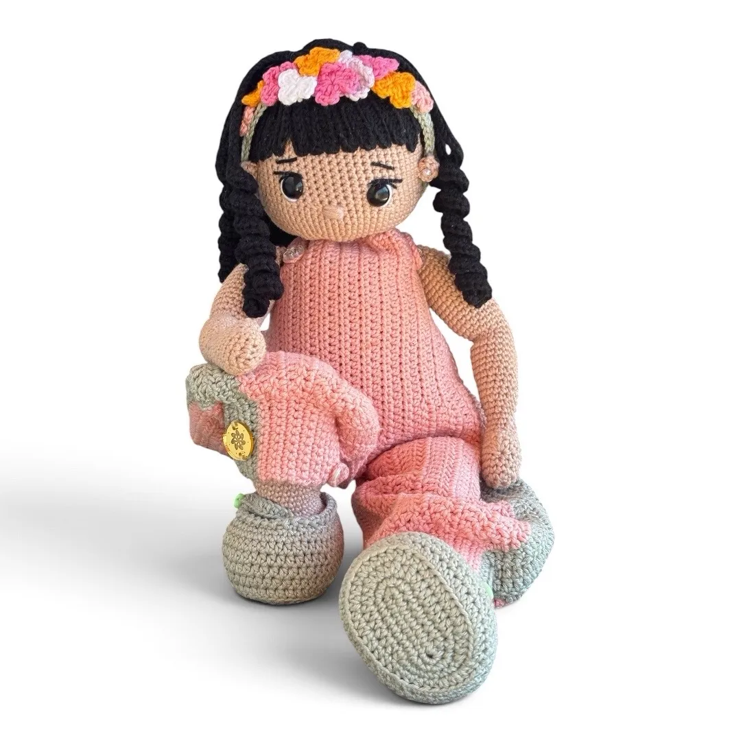 Boneca de crochê, amigurumi Maria Flor