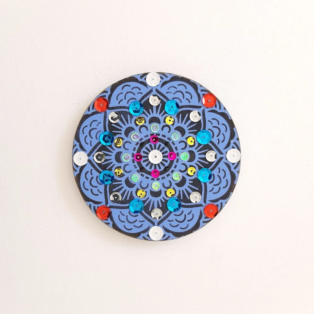Mandala da Prosperidade AZ - artesanato de Estudio Bananeira