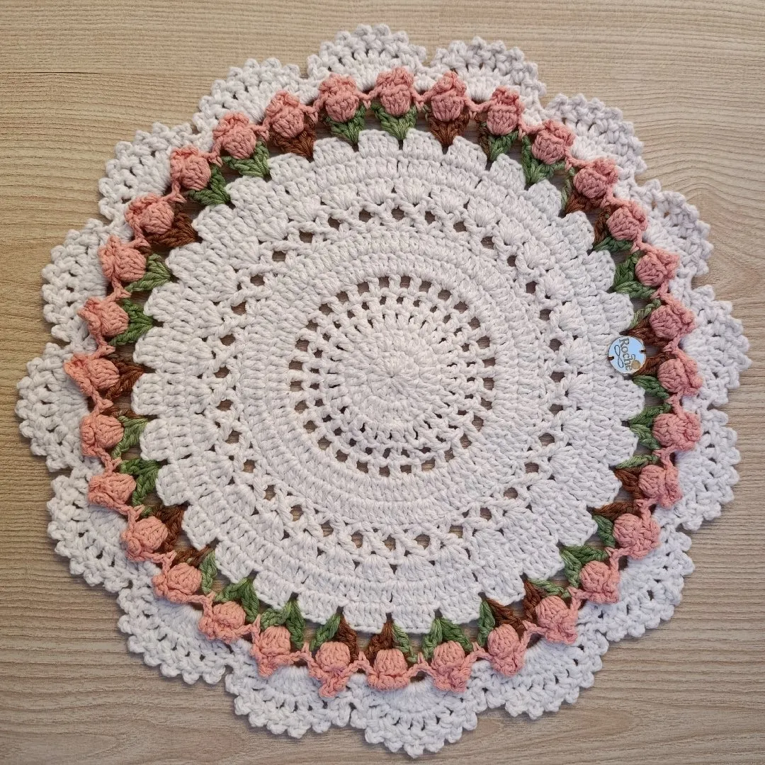 Sousplat de tulipa 🌷 - artesanato feito à mão por Roche.sousplat
