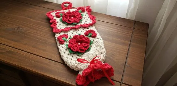 Puxa Saco em Crochê Flores Vermelha