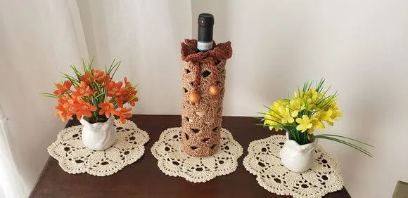 Porta Garrafa de Vinho em Crochê Castanha - foto 4