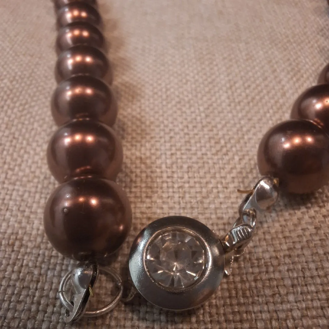 Colar pérolas de vidro bronze - foto 3