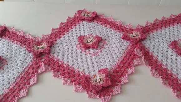 Trilho de Mesa Borboletas Rosa 1,30 cm x 50 cm - foto 2