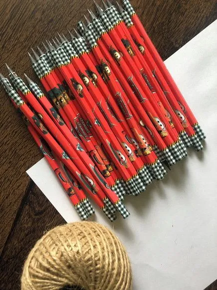 Lápis Carros Disney Personalizado - artesanato feito à mão por creativitybynina