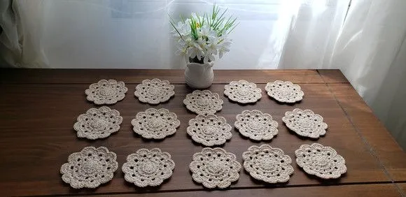 Flores em Crochê para Customização - Bege e Cru 30 Unidades - foto 5