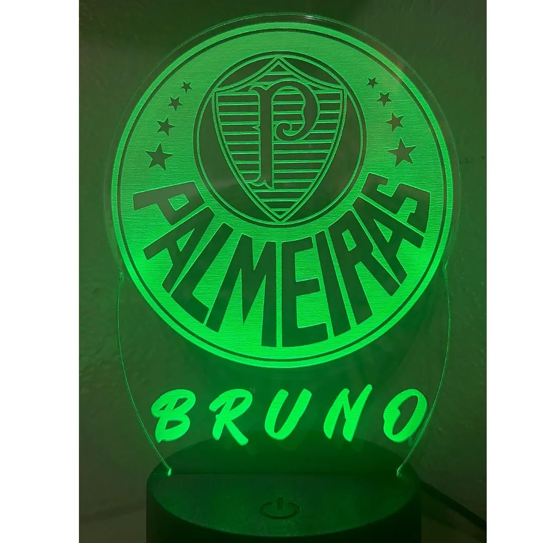 Luminária Palmeiras Personalizada  acrilico 3mm com Nome – Brilho e Exclusividade para Você!