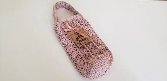 Capa para Garrafinha de Água Mineral em Crochê Rosa Cristal - foto 3