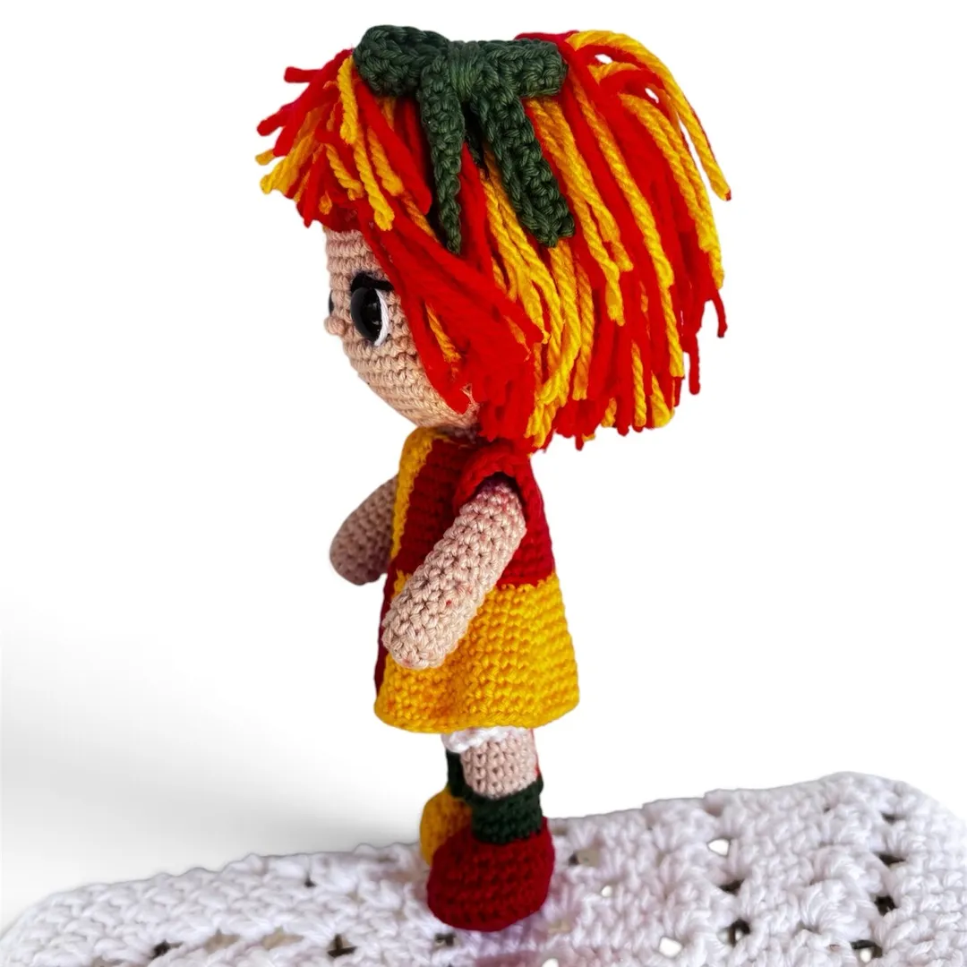 Boneca Emília do Sítio do Pica Pau Amarelo em amigurumi, crochê - foto 4