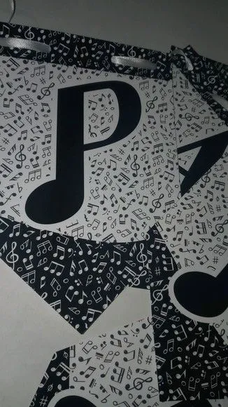 Bandeirolas tema musica