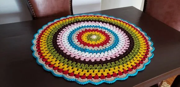 Centro de Mesa Crochê Colorido 70 cm - foto 3