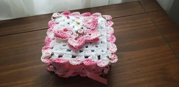 Porta Guardanapos em Crochê Borboleta (rosa Mesclado) - foto 3