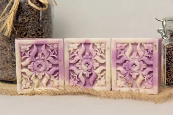 Kit com 03 sabonetes lavanda - artesanato feito à mão por Juliana Biz - casa e bem estar