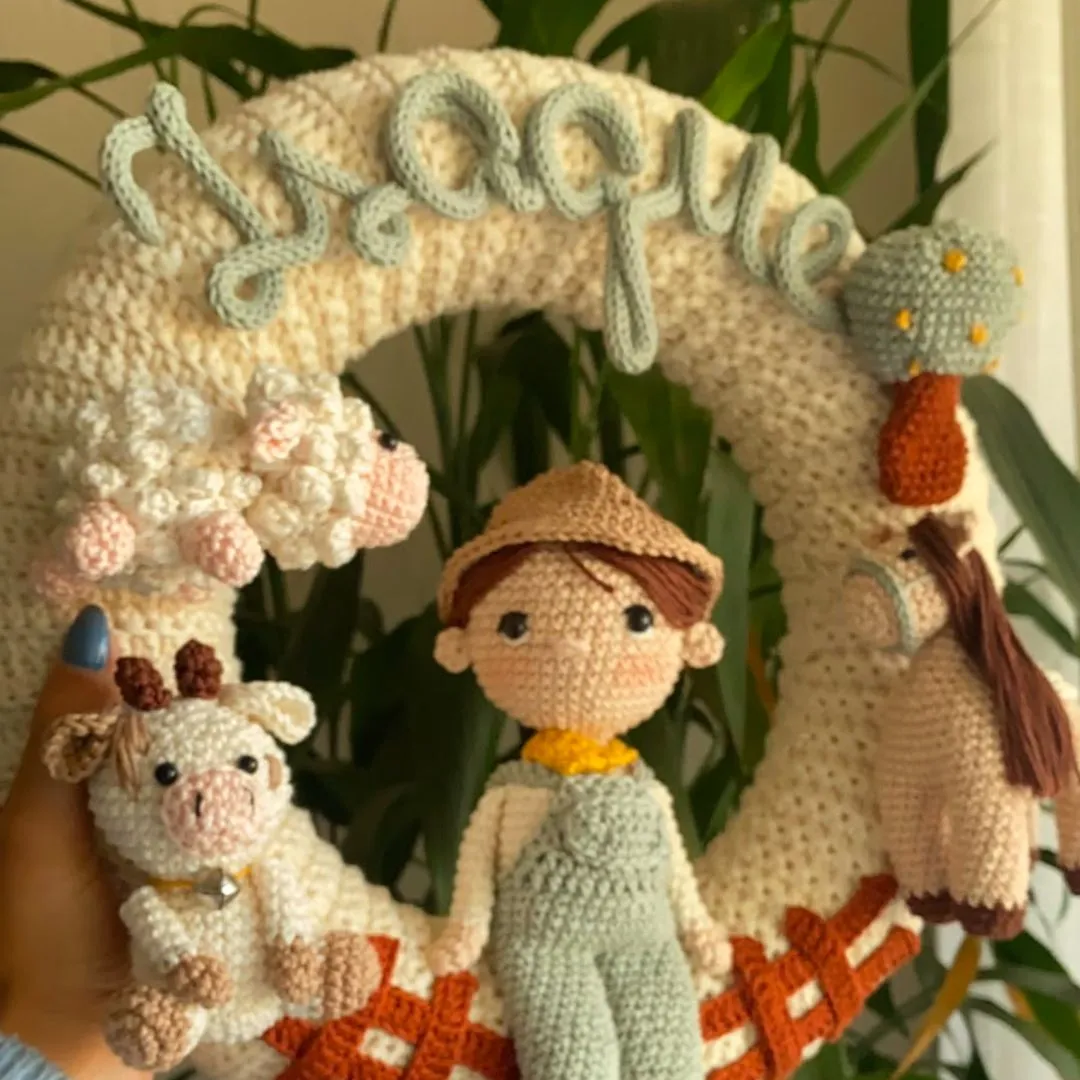 Porta Maternidade Fazendinha Personalizado com Amigurumis em Crochê - foto 4