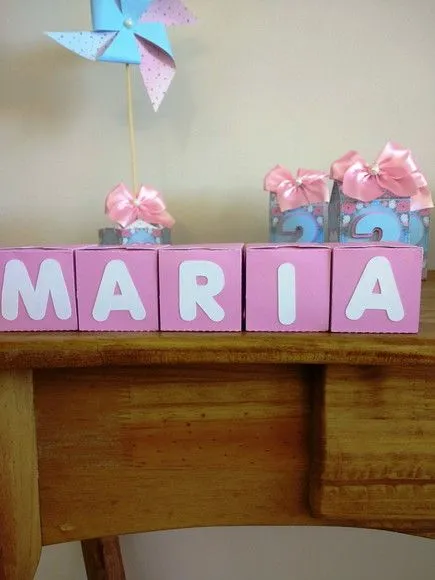 Mini caixa cubo letrinhas - artesanato de Fina Essência Papelaria Personalizada