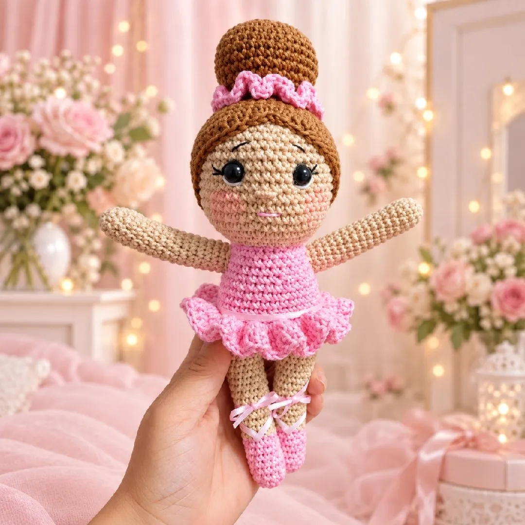 Bailarina Amigurumi Personalizada — Sob Encomenda - artesanato de crocheteria com a Maria