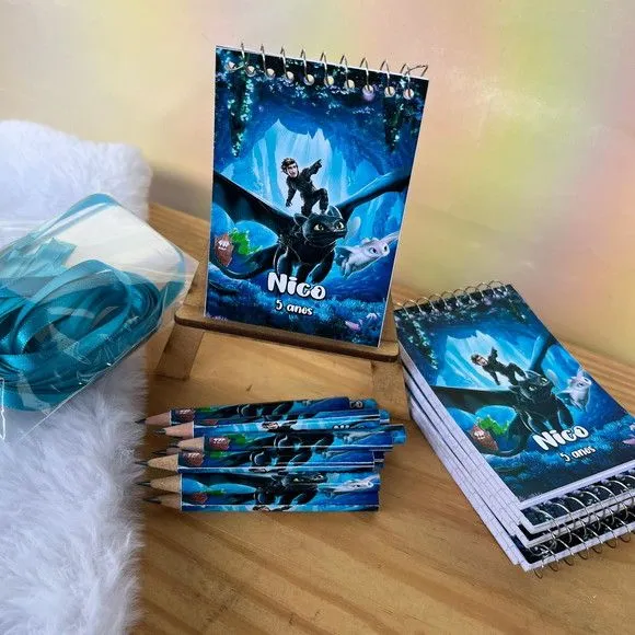 Bloquinho Como Treinar o Seu Dragão Personalizado - feito à mão por Artmanha Lembrancinhas